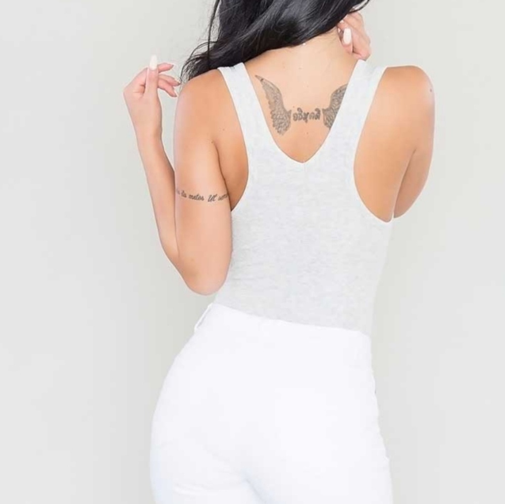 Clear Out🔥Ribbed Henley Tank Bodysuit - Picture 3 of 4